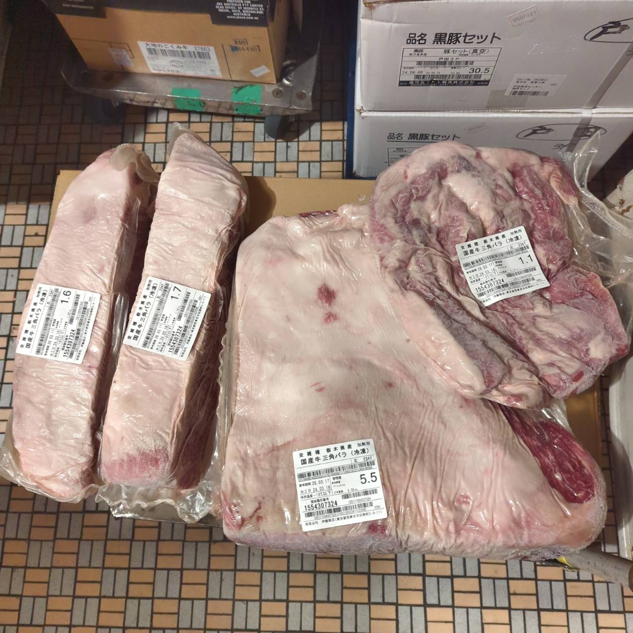 冷凍 分割 交雑牛三角バラ 栃木県産 2347左 9.9kg ¥3500/㎏ 賞味期限26/03/17