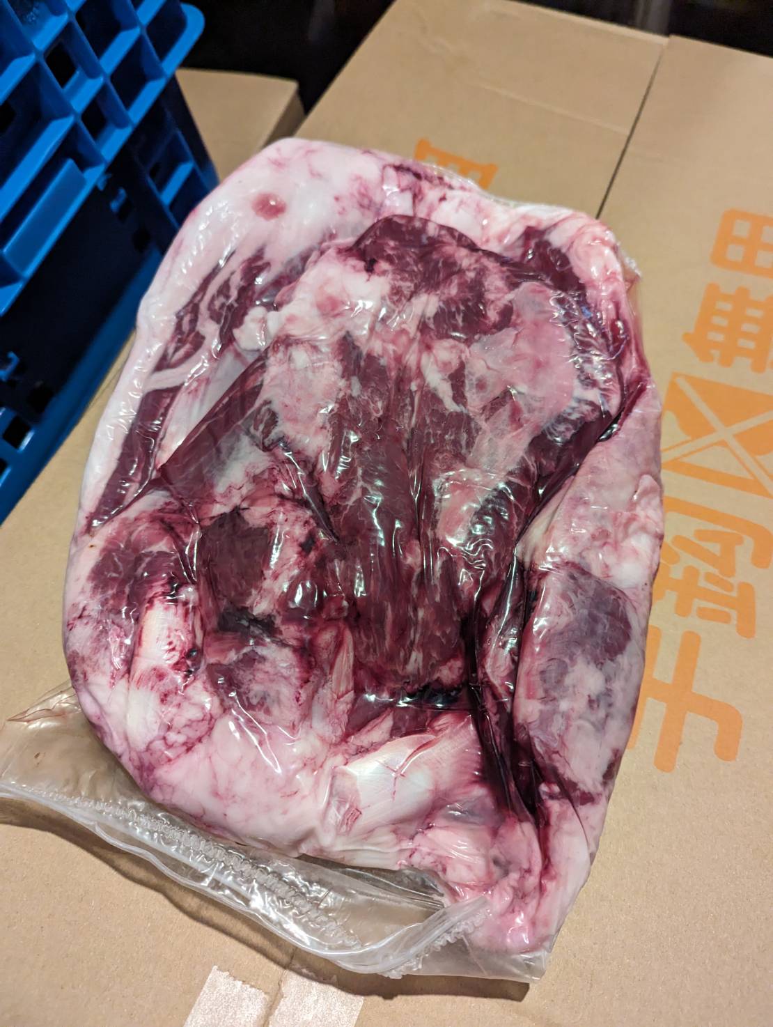 【スポット商品】●冷凍 国産 交雑牛トモスネ 単価1980円/kg(税込)
