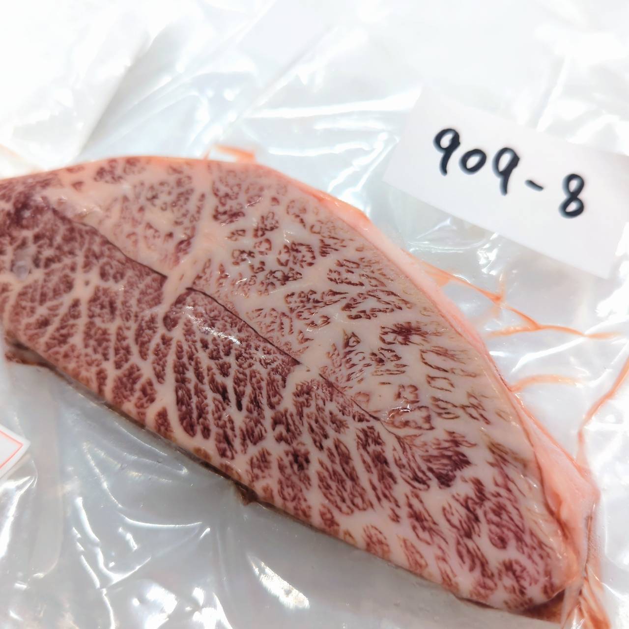 ★★★冷凍 交雑牛ミスジステーキ8 埼玉県産夢味牛909 120g 単価¥550/100g 賞味期限2026/04/26