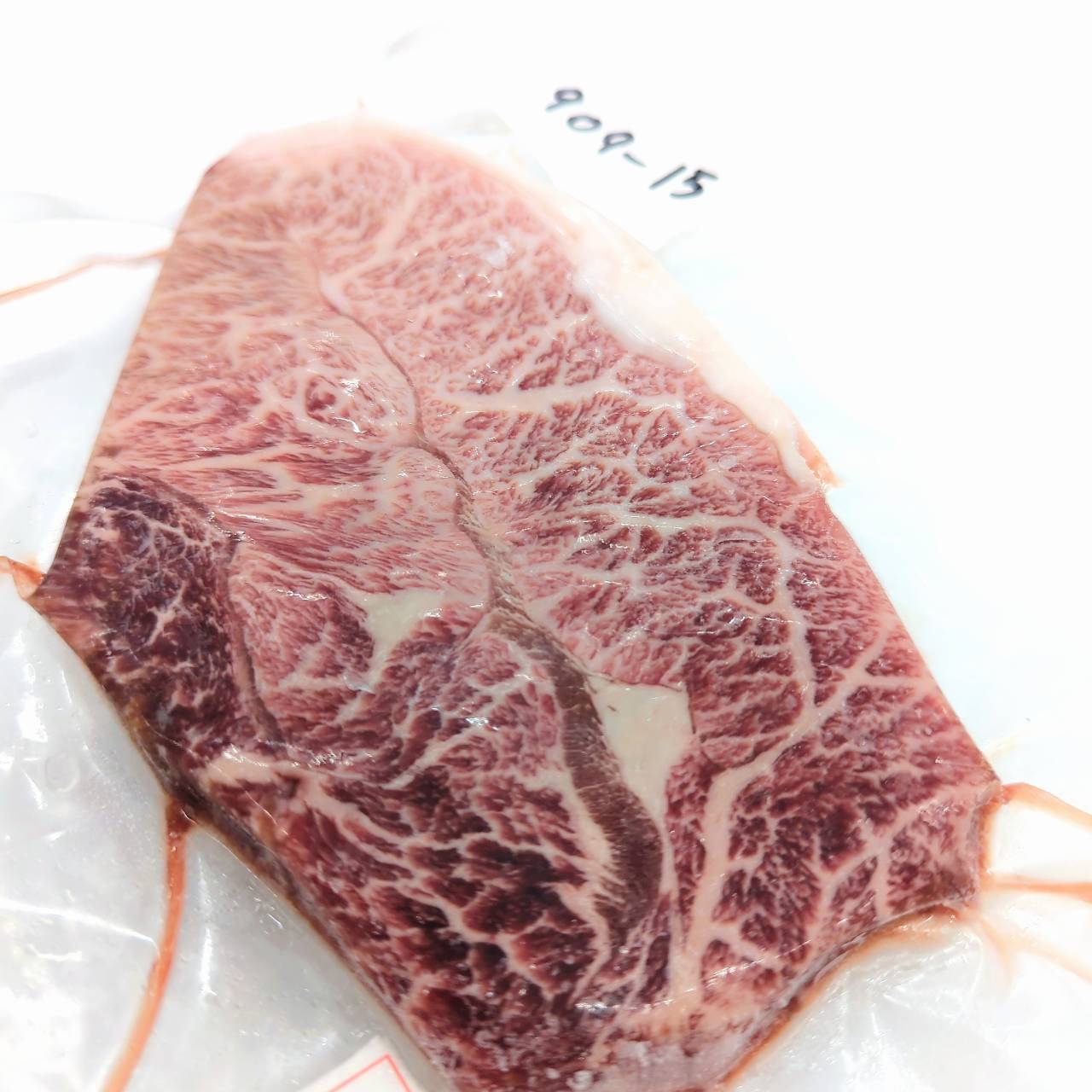 ★★★冷凍 交雑牛ミスジステーキ16 埼玉県産夢味牛909 150g 単価¥550/100g 賞味期限2026/04/26