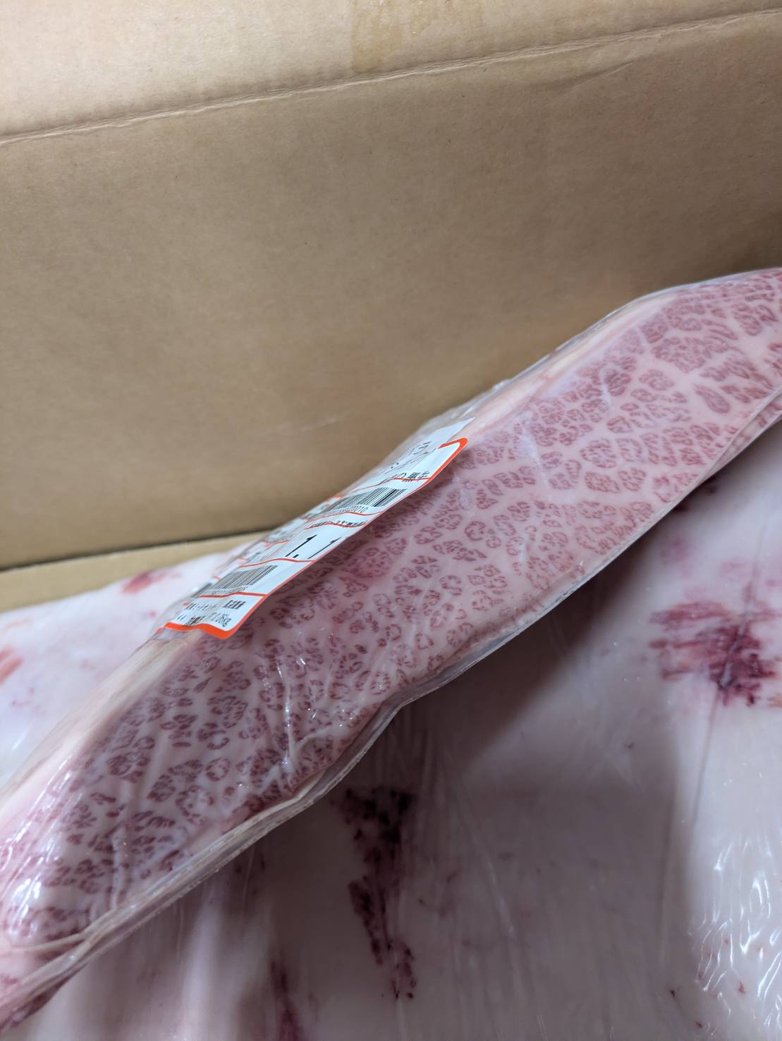 冷蔵 交雑 ジョウバラ 北海道産 星空の黒牛 1656 P左 1.1kg 単価\3900/kg 賞味期限2026年07月26日