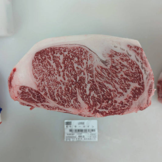 冷凍　黒毛和牛サーロイン(分割） 　山形県産　680左 3.9kg 単価¥7200/kg 　賞味期限2026/12/16