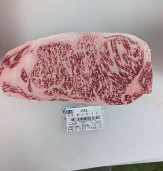冷凍　黒毛和牛サーロイン 　山形県産　680右 3.5kg 単価¥7200/kg 　賞味期限2026/12/16