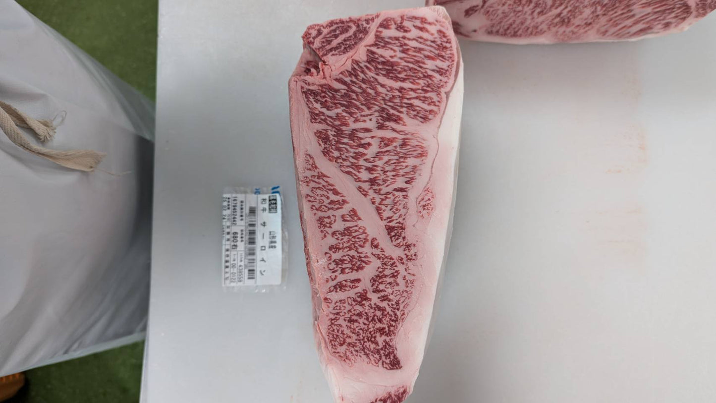 冷凍　黒毛和牛サーロイン 　山形県産　680右 3.5kg 単価¥7200/kg 　賞味期限2026/12/16
