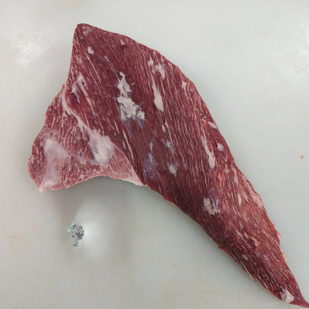 【写真現物】冷凍 　国産交雑牛 トモサンカク　106右 1.4kg 　単価6,100/kg（税込）