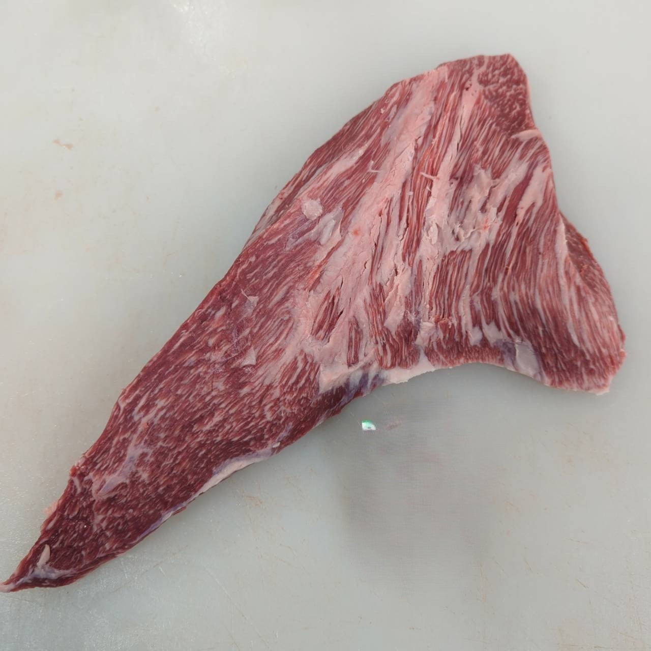 【写真現物】冷凍 　国産交雑牛 トモサンカク　106右 1.4kg 　単価6,100/kg（税込）