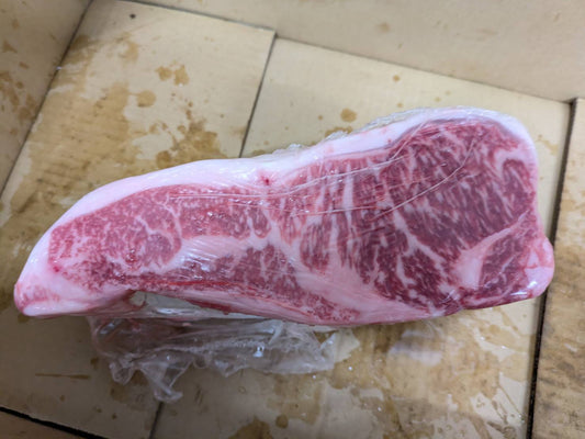 【写真現物】冷凍 交雑 サーロイン（モモ側）  472右 3.2kg 　単価5,900/kg（税込）