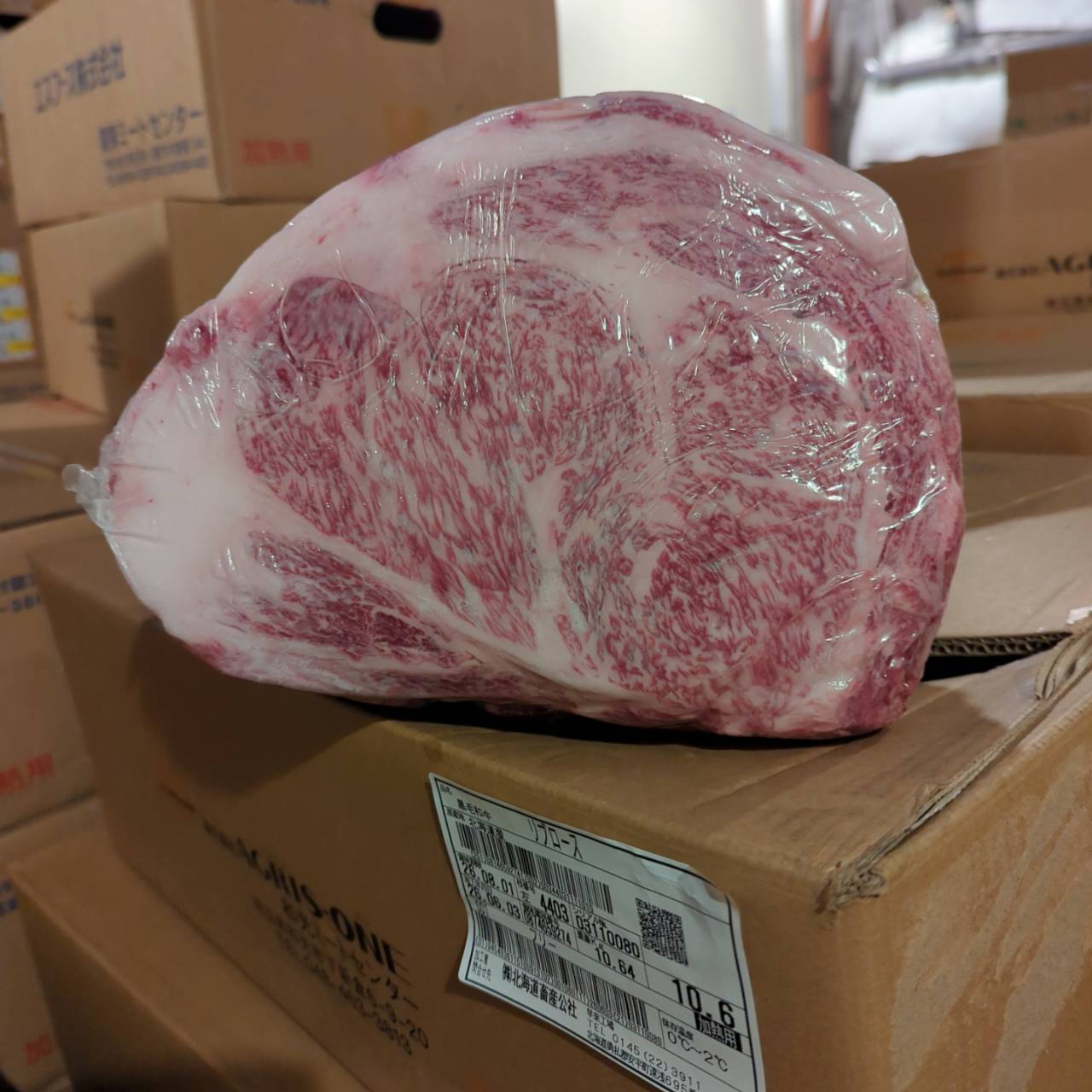 【新着】冷蔵 　黒毛和牛リブロース 　北海道産　10.6kg　4403左　単価¥6200/kg 賞味期限2026/8/01