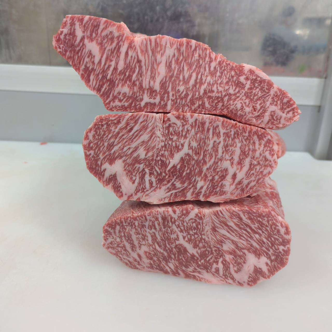【新商品】冷凍 交雑 サーロイン（芯） 8.0kg　埼玉県産 　472左　 単価13,000/kg（税込） 賞味期限2028年05月24日