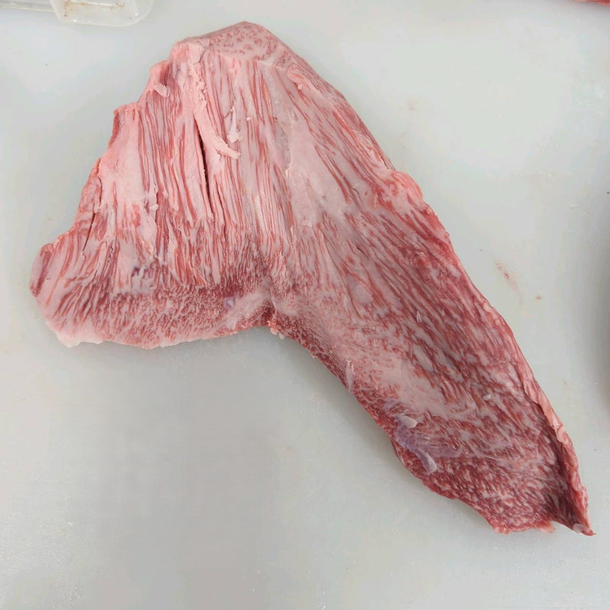 【写真現物】冷凍 　国産交雑牛 トモサンカク　 154左 2.2kg 　単価6,100/kg（税込）