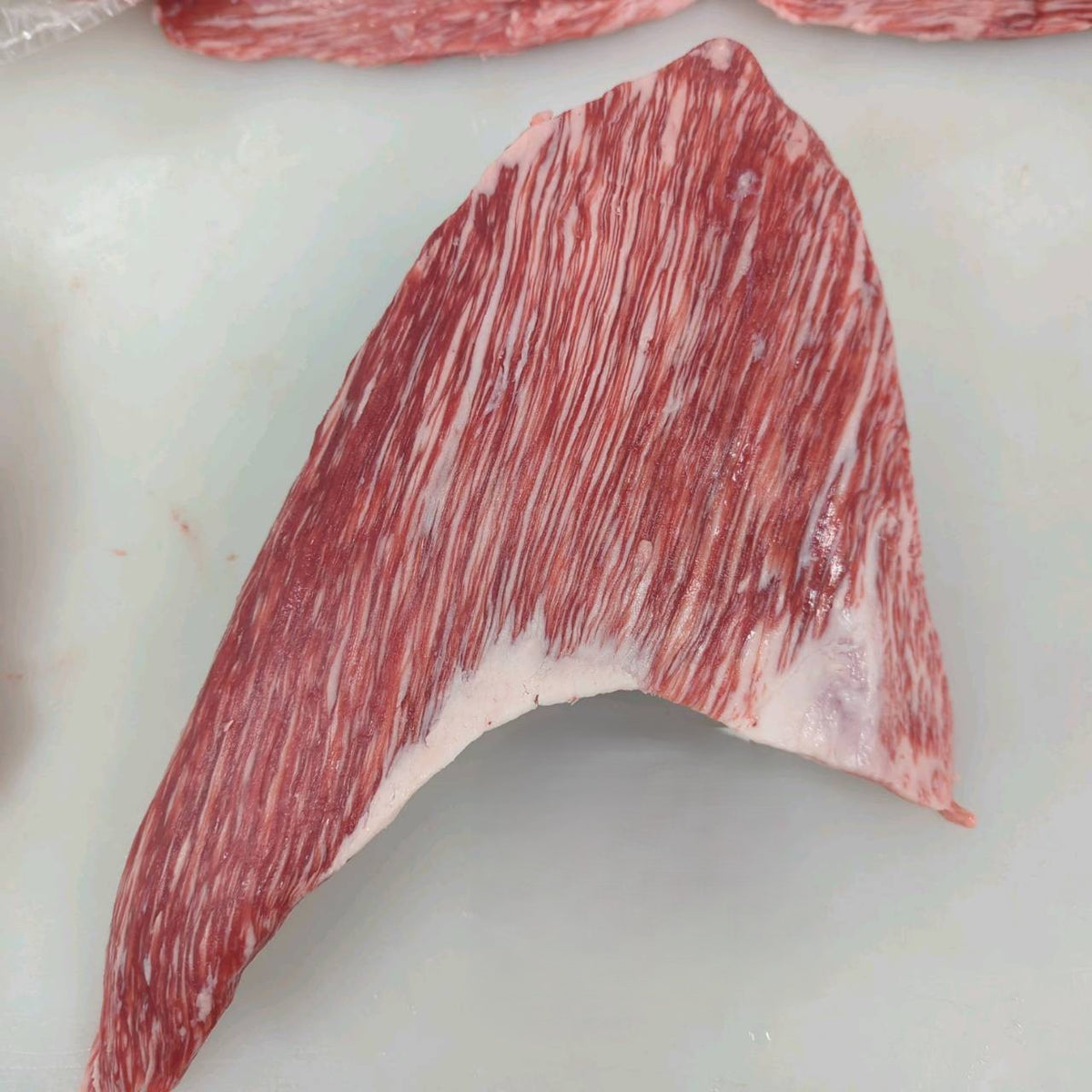 【写真現物】冷凍 　国産交雑牛 トモサンカク　 50左 1.7kg 　単価6,100/kg（税込）