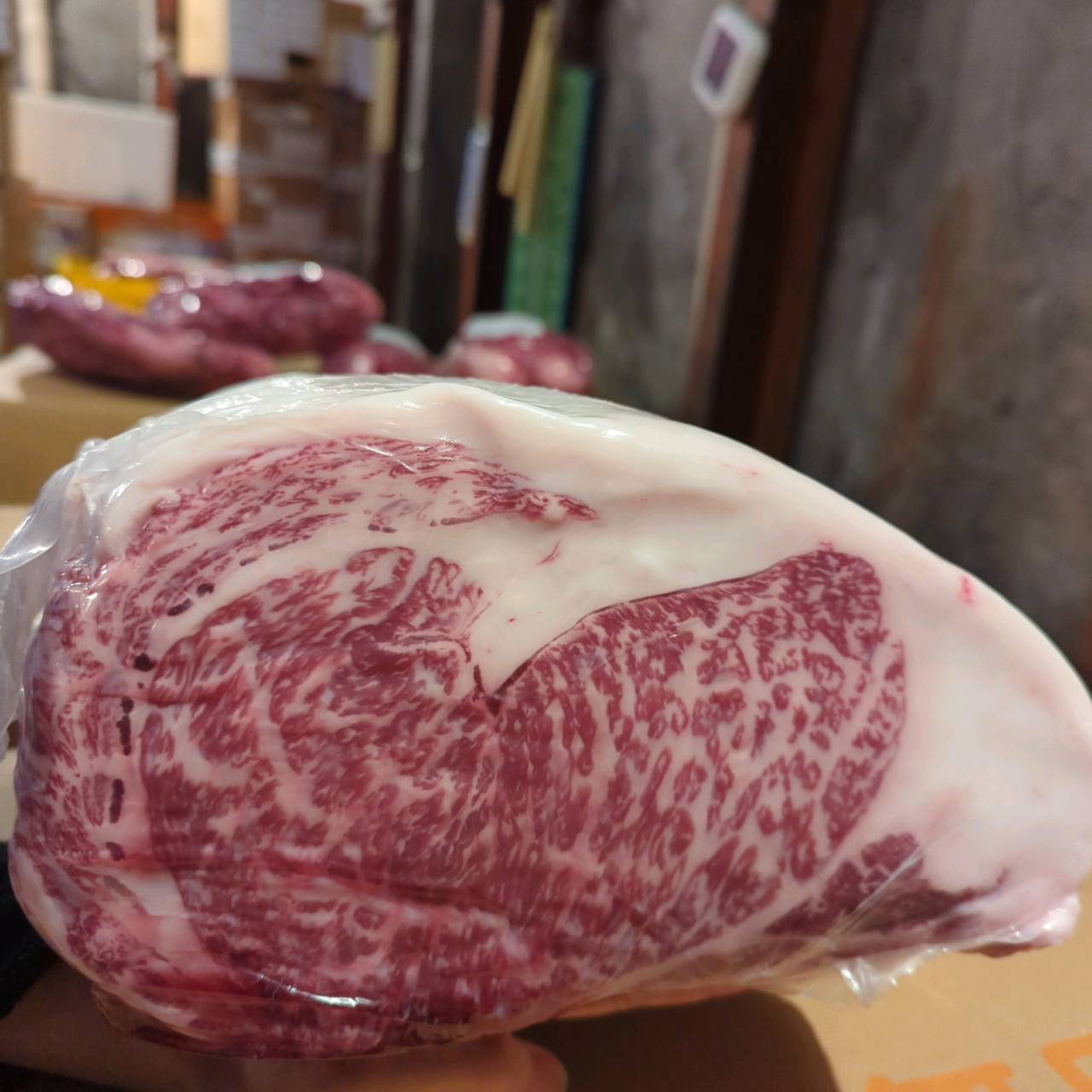 【写真現物】冷蔵 　国産交雑牛 リブロース　 760右 7.9kg 　単価5,200/kg（税込）