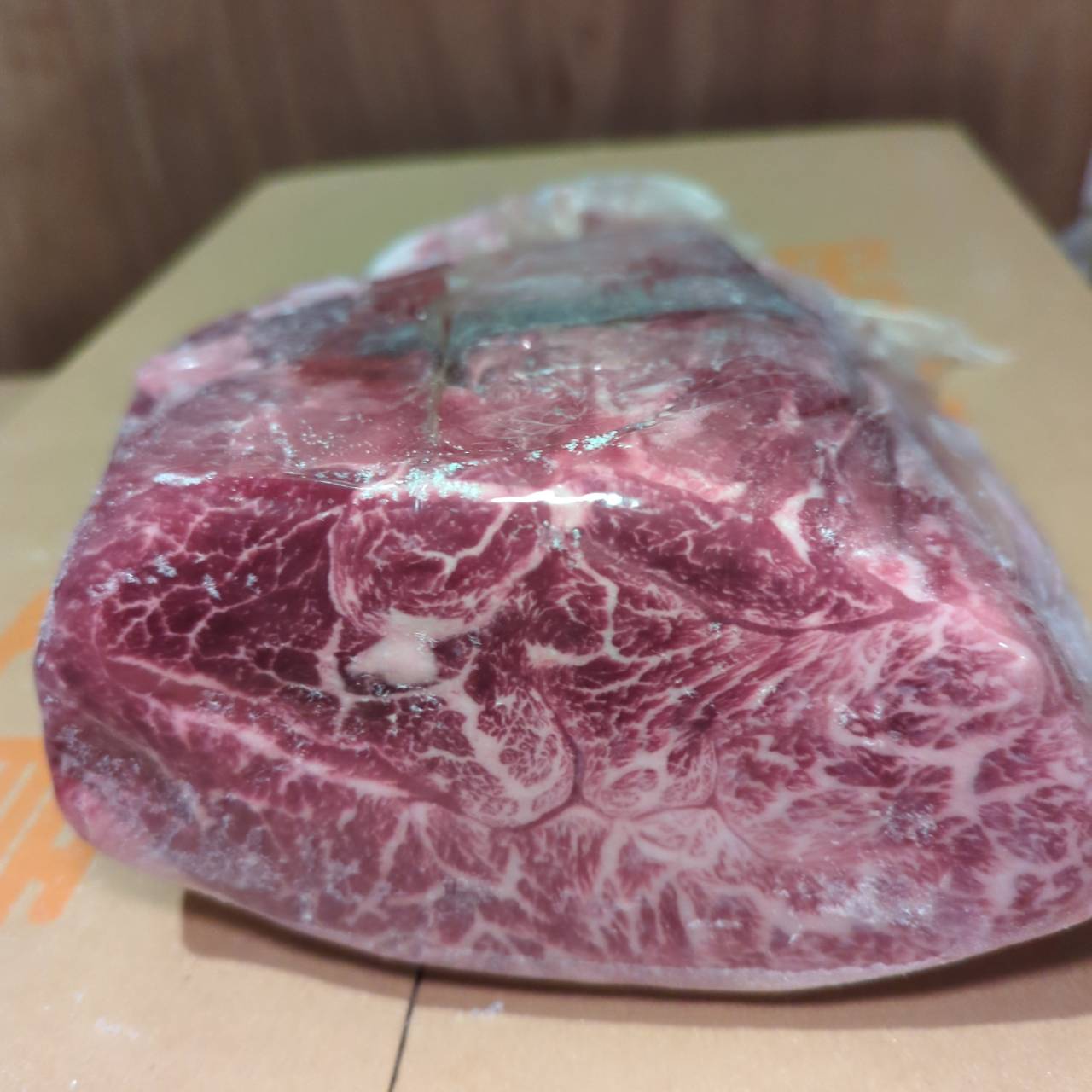 ★★冷凍 交雑牛ミスジ 北海道産8424左 2.6kg 単価¥4300/kg 賞味期限2026/03/06