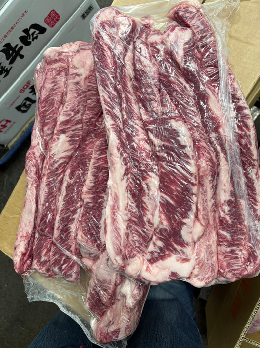 冷凍　 交雑牛ゲタ山 重量不定貫　単価3080円（税込）/kg