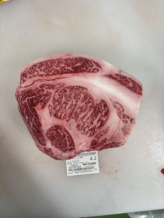 【現物商品】●冷凍　国産交雑牛リブロース 　4.2kg　6左　単価¥4980/kg 賞味期限2028年6月