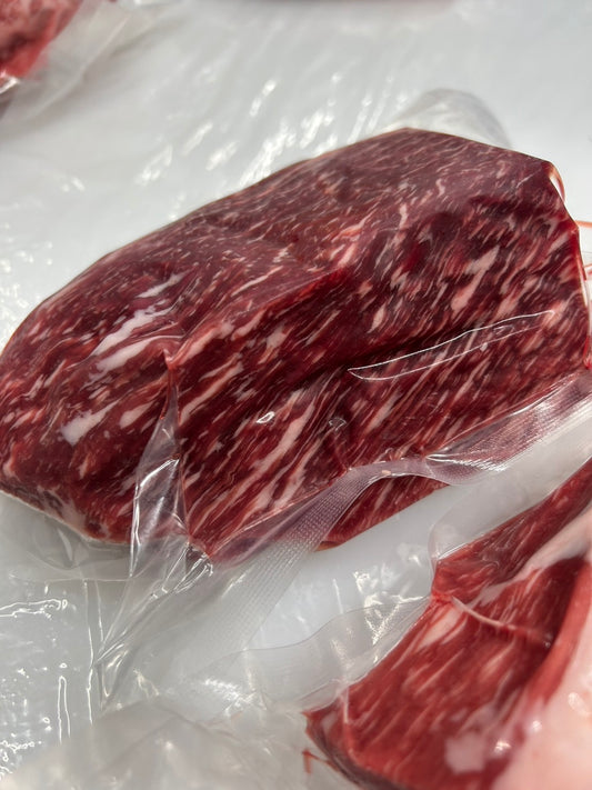 【ご家庭用】冷凍ローストビーフ用ブロック 約400g ¥2700(税込)