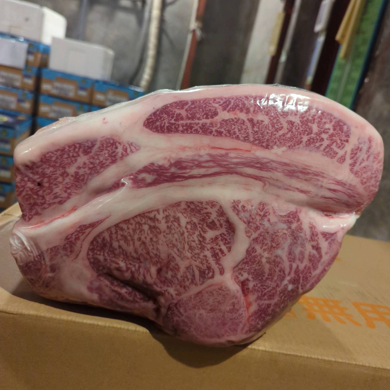 【写真現物】冷蔵 　国産交雑牛 リブロース　203右　12.2kg 　単価5,200/kg（税込）