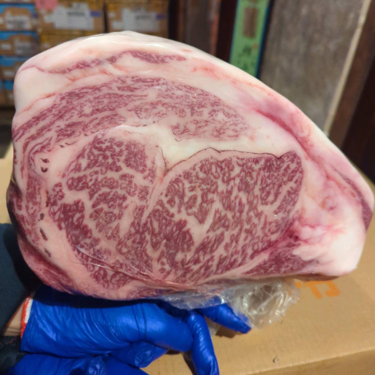 【写真現物】冷蔵 　国産交雑牛 リブロース　203右　12.2kg 　単価5,200/kg（税込）