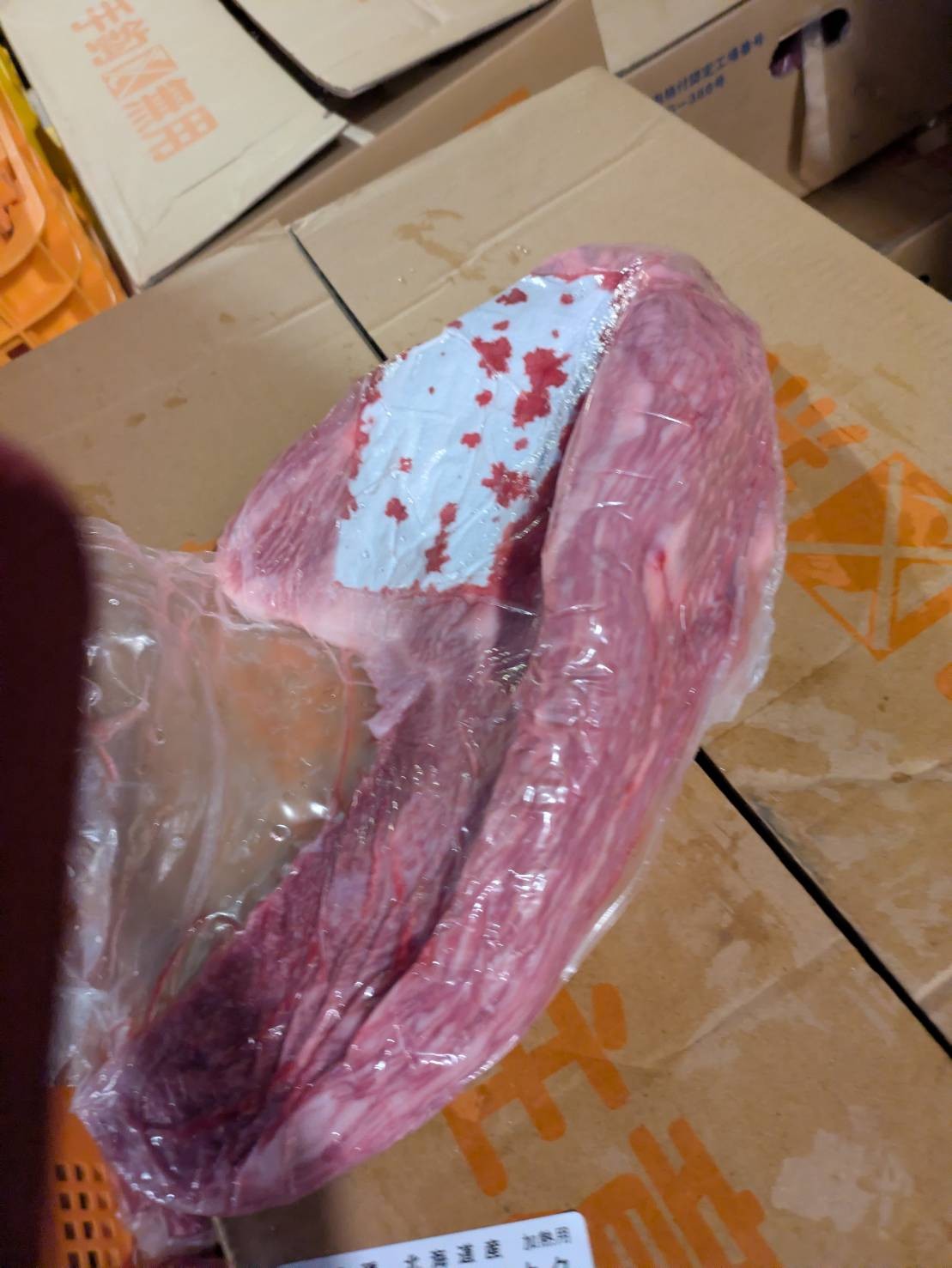 【現物写真】【冷凍】 国産交雑牛トモサンカク 北海道産 376左 1.9kg 単価4,300/kg（税込） 賞味期限2028年10月18日