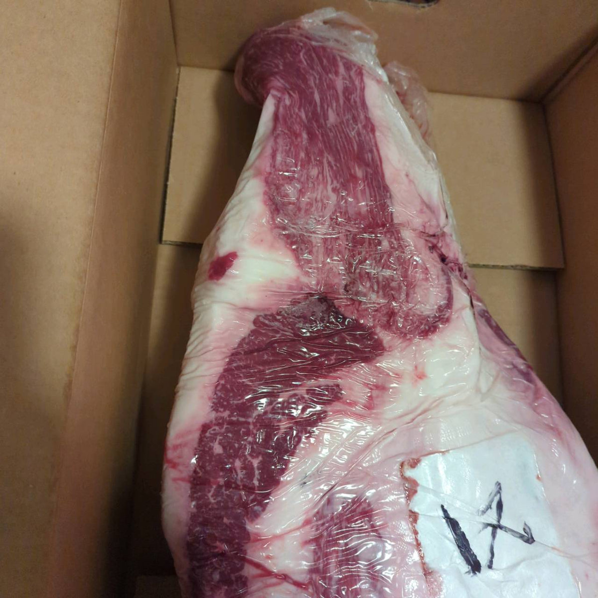 【写真現物】冷蔵 　国産交雑牛ブリスケ　4番クラス　 5157右 13.1kg 　単価2,480/kg（税込）