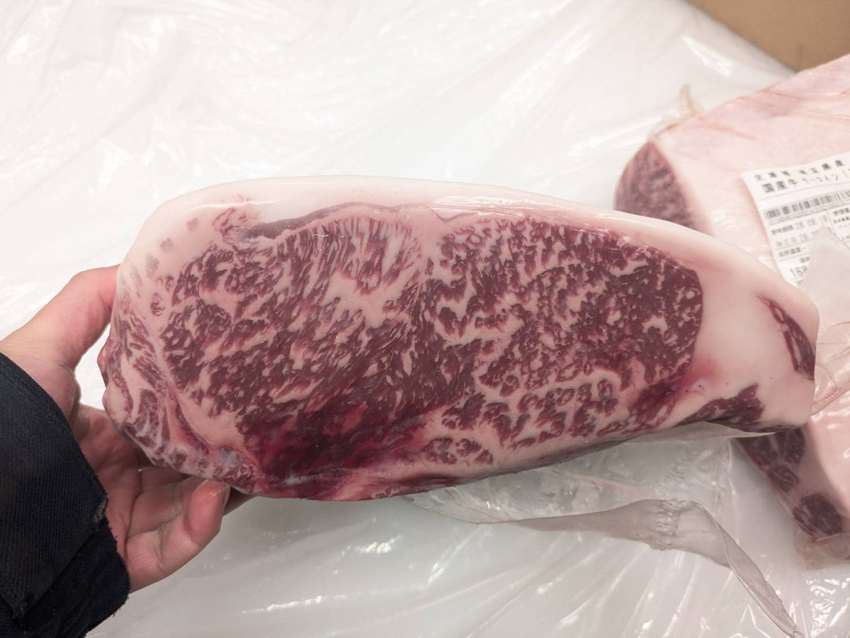 【現物写真】冷凍 国産交雑牛サーロイン 3分割 埼玉県産 559左 11.5kg 単価5,900/kg（税込） 賞味期限2028年09月16日