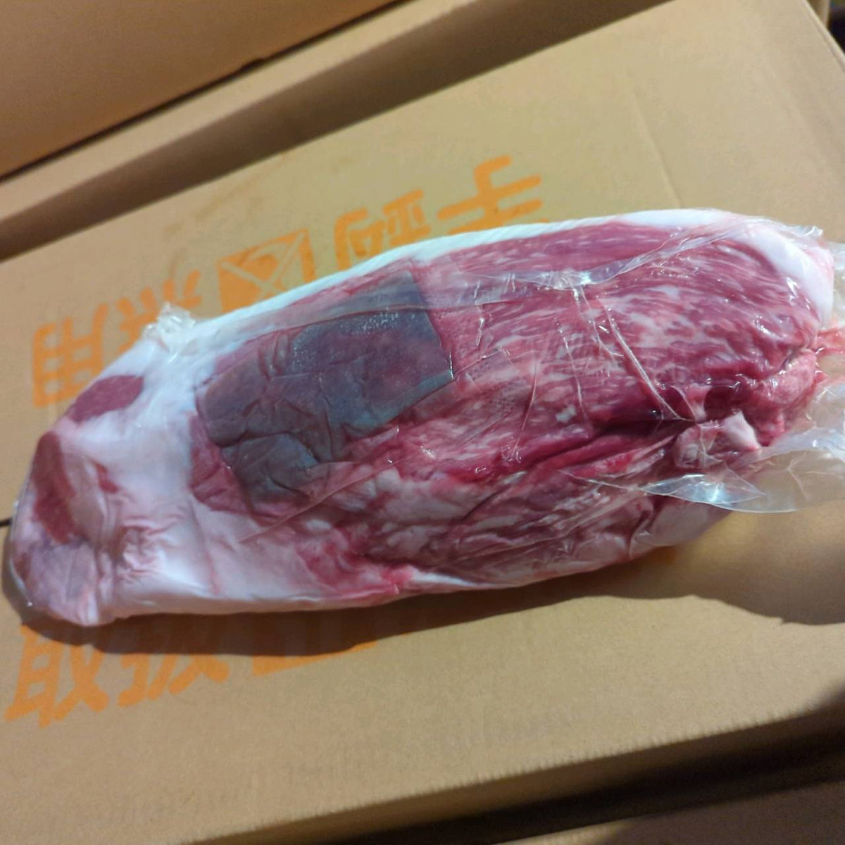 【写真現物】シキンボ国産交雑牛　（ソトモモ）　４番クラス　629右　3.5kg　単価3,680/kg（税込）
