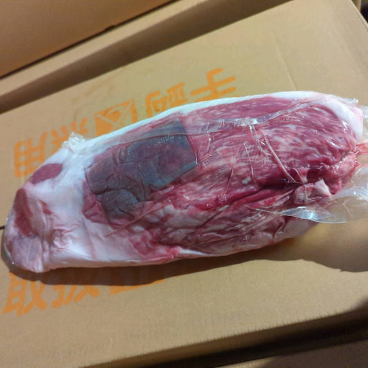 【写真現物】シキンボ国産交雑牛　（ソトモモ）　４番クラス　629右　3.5kg　単価3,680/kg（税込）