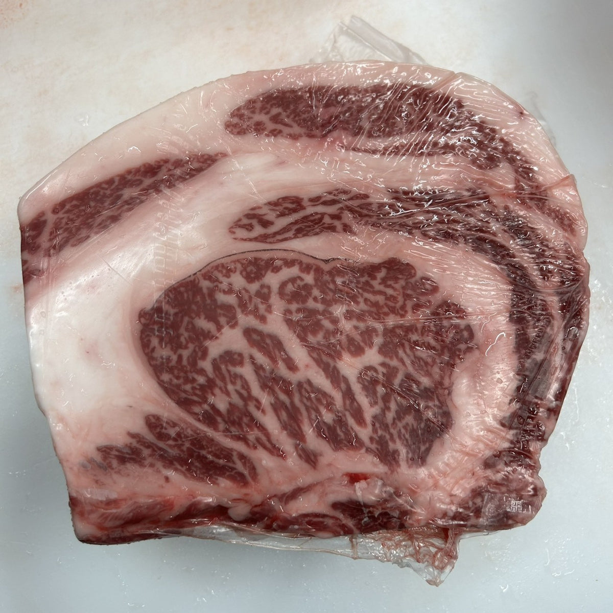 【現物写真】冷凍 国産交雑牛リブロース 北海道産 6441右 3.2kg 単価5,550/kg（税込） 賞味期限2028年09月17日