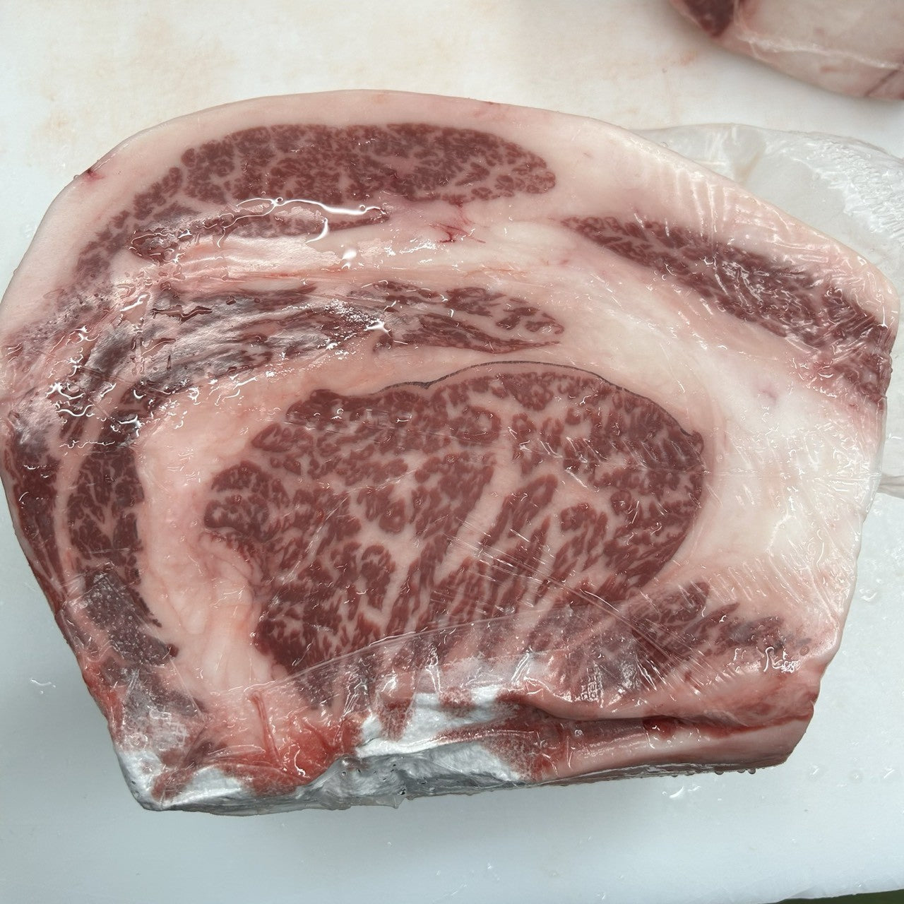 【現物写真】冷凍 国産交雑牛リブロース 北海道産 6441右 3.9kg 単価5,550/kg（税込） 賞味期限2028年09月17日