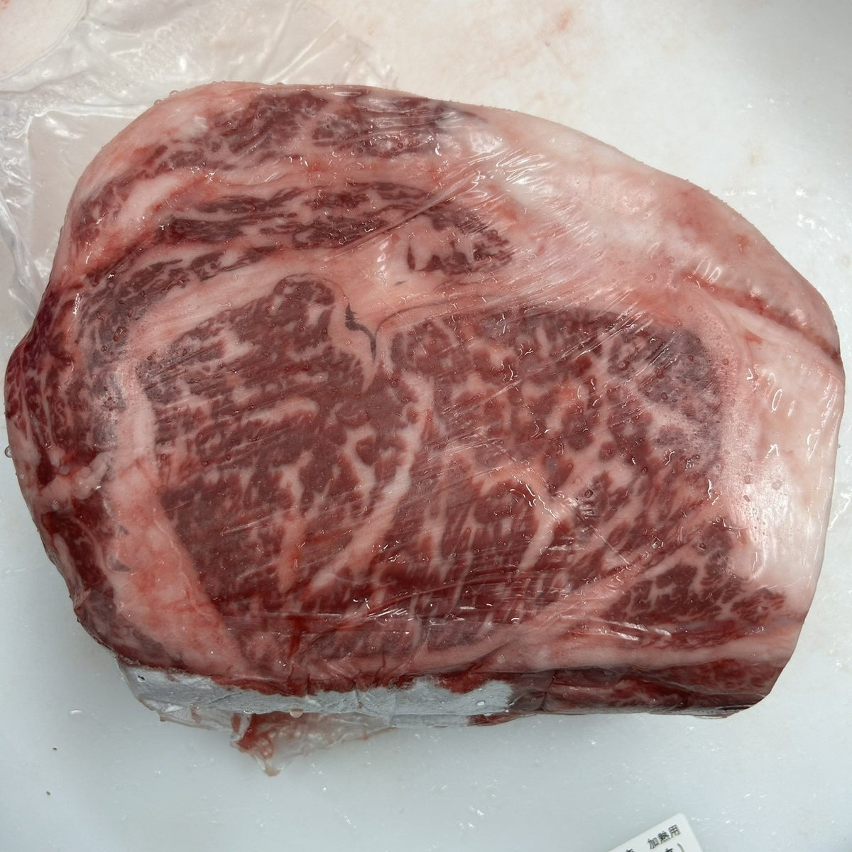 【現物写真】冷凍 国産交雑牛リブロース 北海道産 6441右 3.2kg 単価5,550/kg（税込） 賞味期限2028年09月17日
